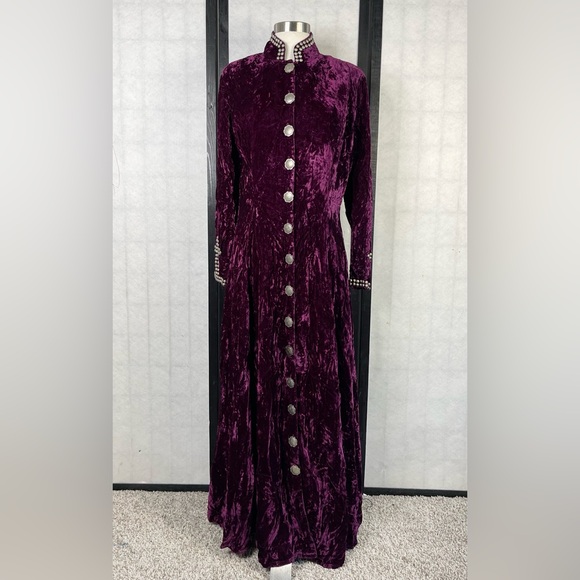 Double D Ranch Dresses & Skirts - Double D Ranch Velvet Long Sleeve Dress in Rich Purple. M